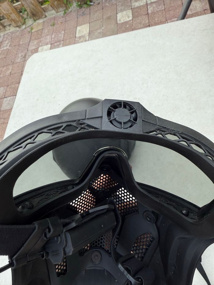 Airsoft casque noir avec masque ventilé - photo numéro 3