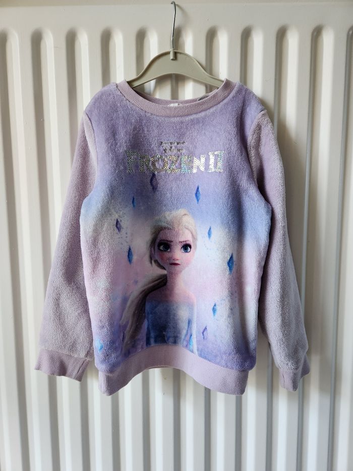 Pull reine des neiges