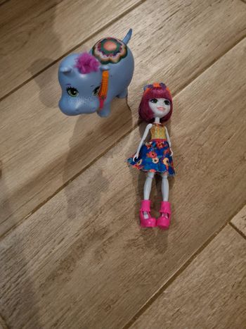 Poupée enchantimals hippopotame