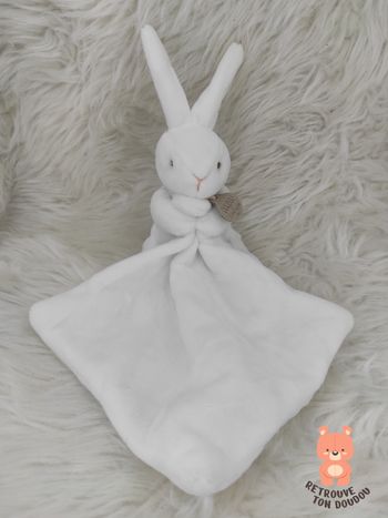 Doudou Lapin Blanc Fleur DC303 Doudou et Compagnie