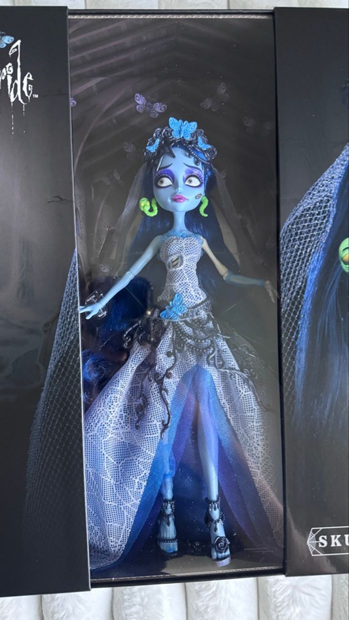Poupée collector Monster High Skullector Emily la Mariée Cadavérique - Édition limitée Tim Burton (neuve, boîte intacte) ! - photo numéro 3