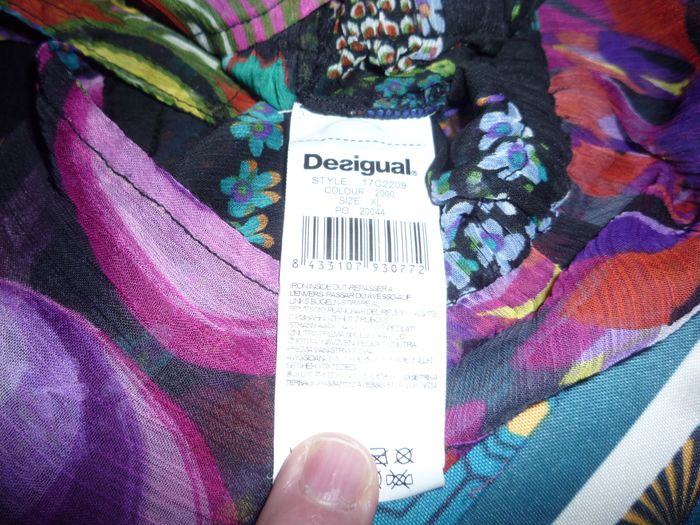 CHEMISIER ML NOIR AVEC MOTIFS MULTICOLORES "DESIGUAL" - TAILLE XL - n°01 - photo numéro 5