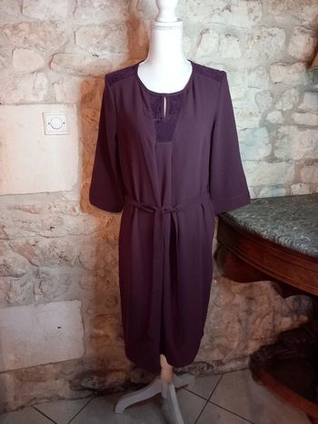 Robe mi-longue