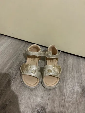Sandalette
