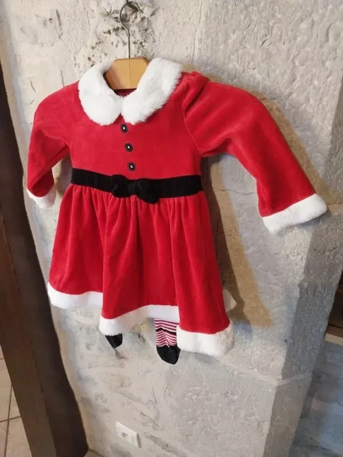 Costume Mère Noël 24-36 mois en tres bon etat - photo numéro 3