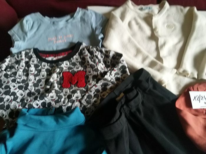 Vêtements Bébé 18-24 mois Fille Lot N° 136 - photo numéro 3