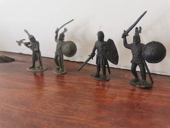 Soldats époque Medievale en plastique lot de 4