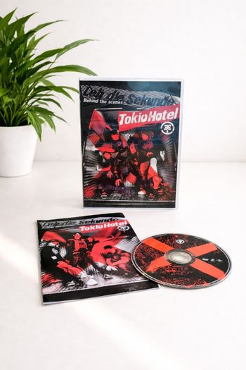 DVD Tokio Hotel behind the scenes 2005 