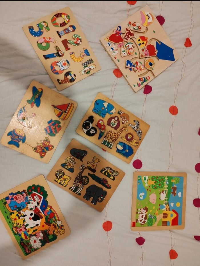Lot de puzzles en bois