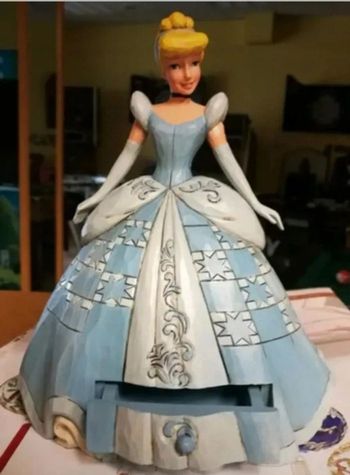 Figurine Disney traditions cendrillon