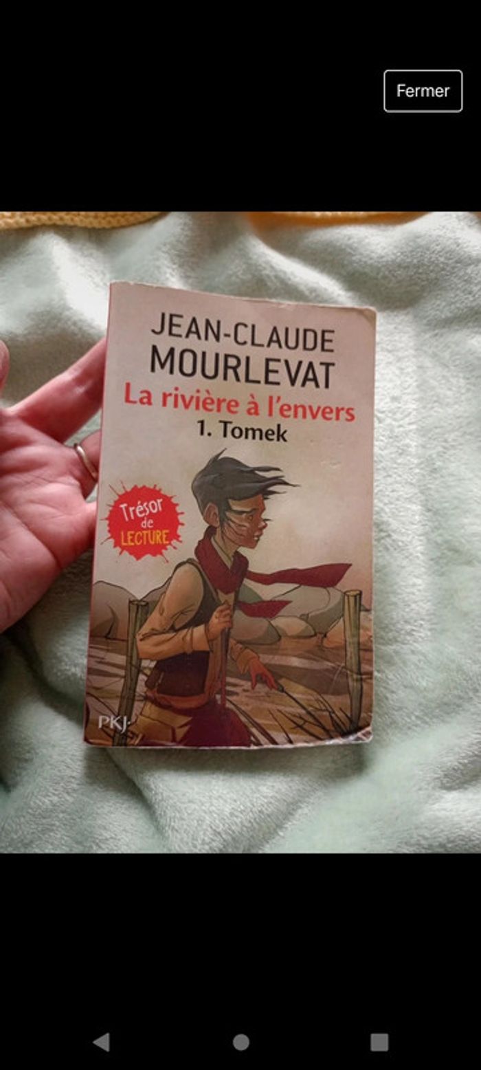Livre tomek la rivière à l'envers