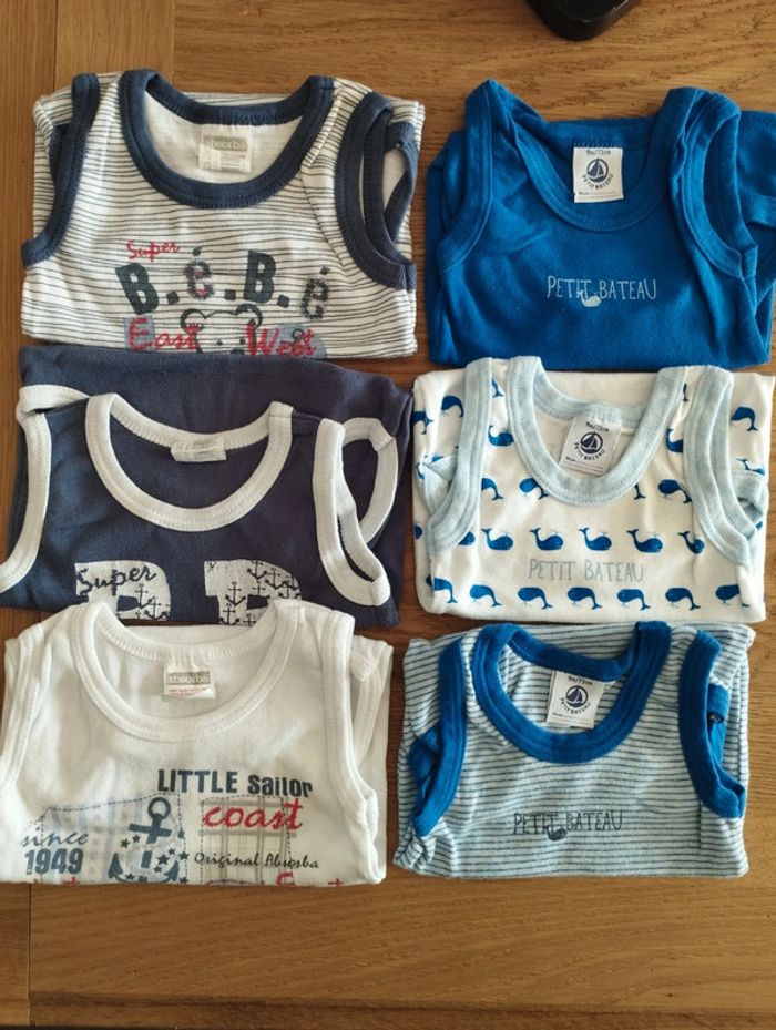 Lot de 6 bodies débardeurs en taille 9 mois