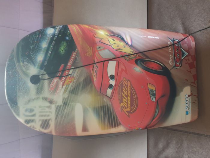 Planche de surf cars Disney neuve - photo numéro 2
