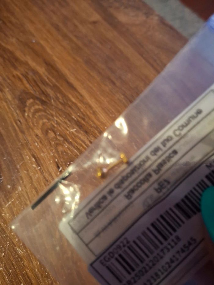 Piercing cœur tragus couleur doré jamais servi dans son emballage d'origine - photo numéro 4