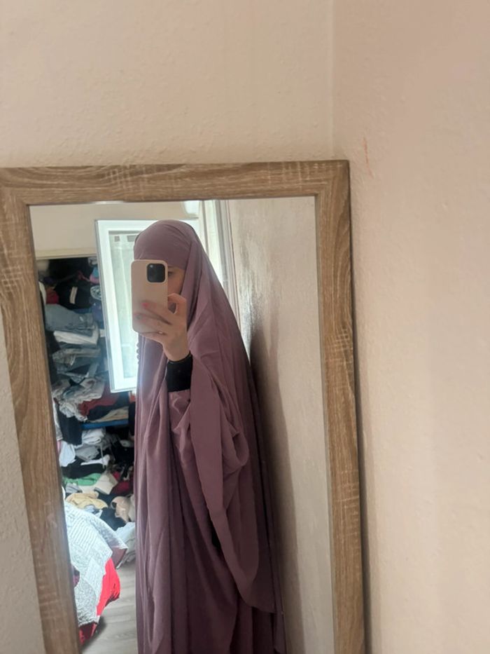 Abaya et grand khimar couleur lilas - photo numéro 3