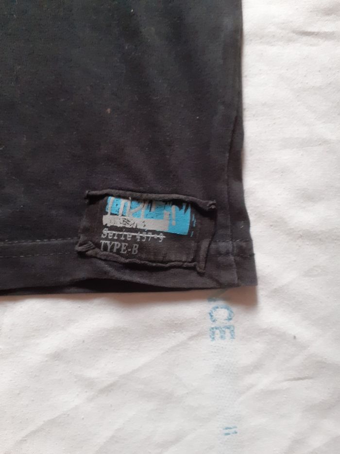 Tee shirt noir - photo numéro 2