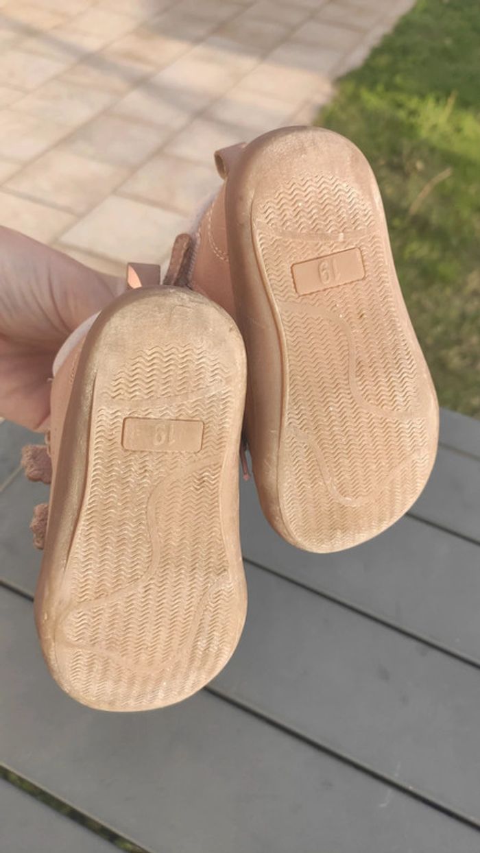 Chaussures bébé fille pointure 19 - photo numéro 4