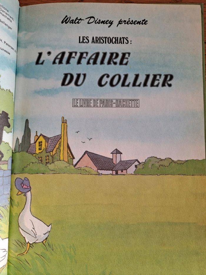 Livre  les aristochats l'affaire du collier - photo numéro 3