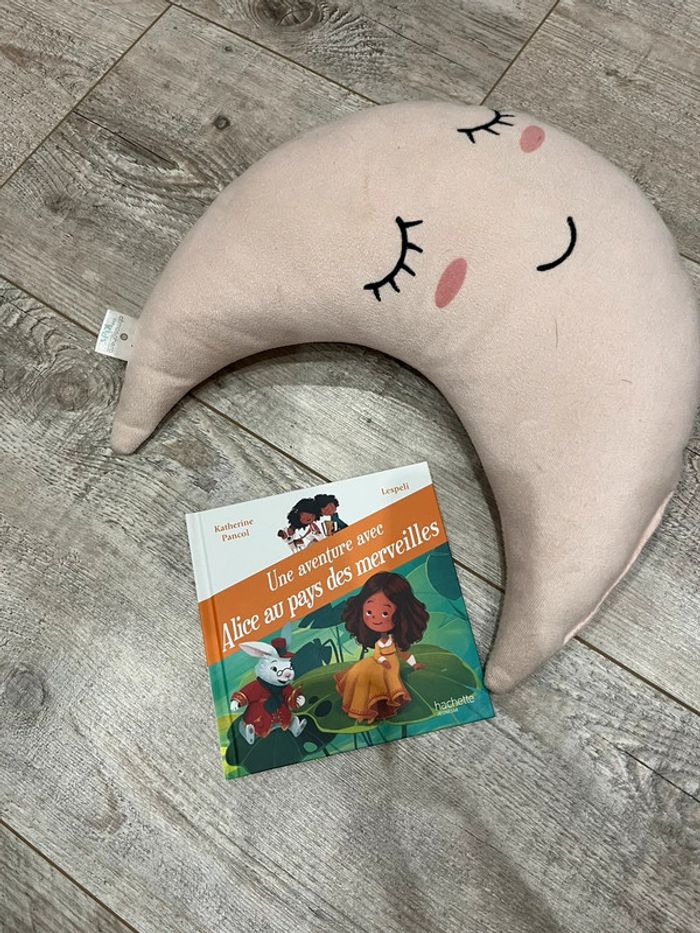 Livre McDo « Alice au pays des merveilles »