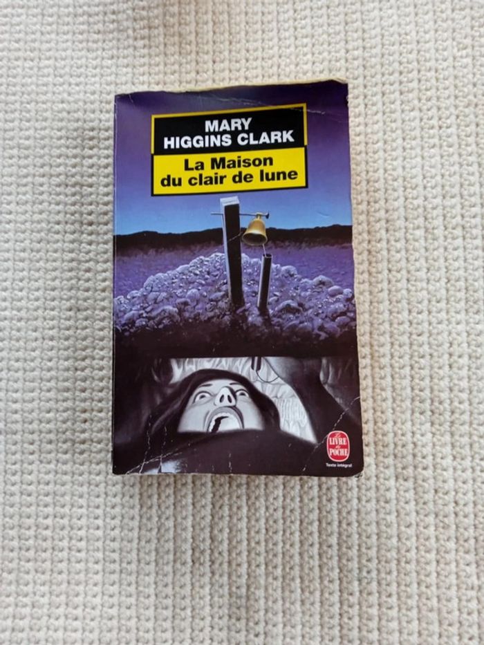 Livre la maison du clair de Lune