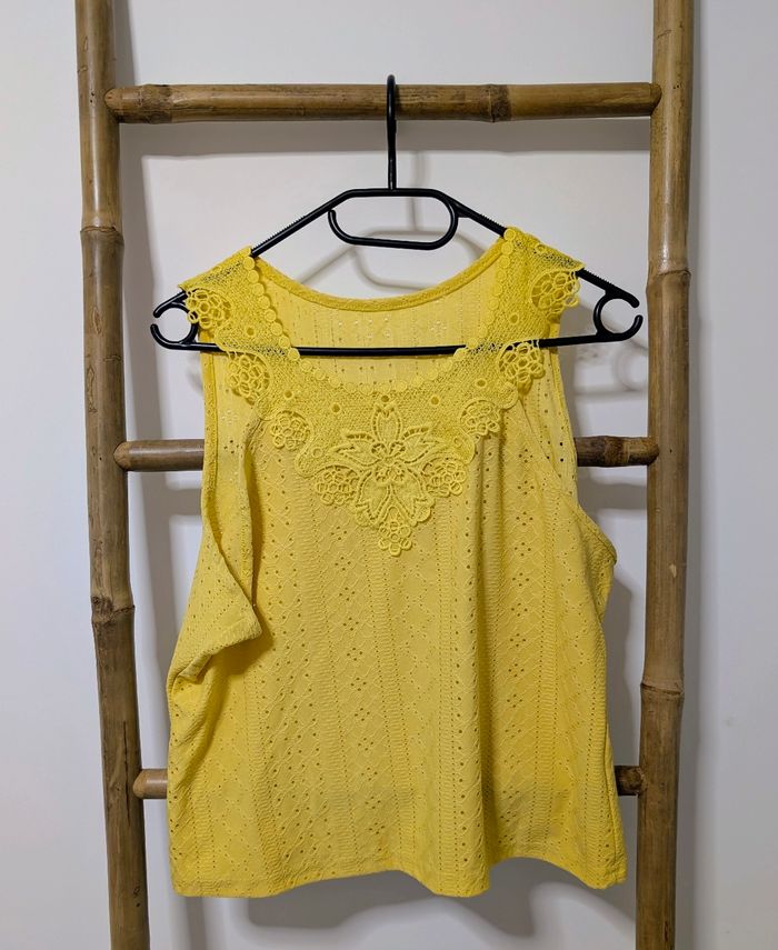 🌸 Femme 🌸 Haut jaune brodé – Taille XXL – Neuf (juste lavé)