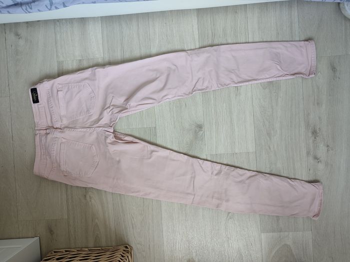 Style jeans rose pâle - photo numéro 3