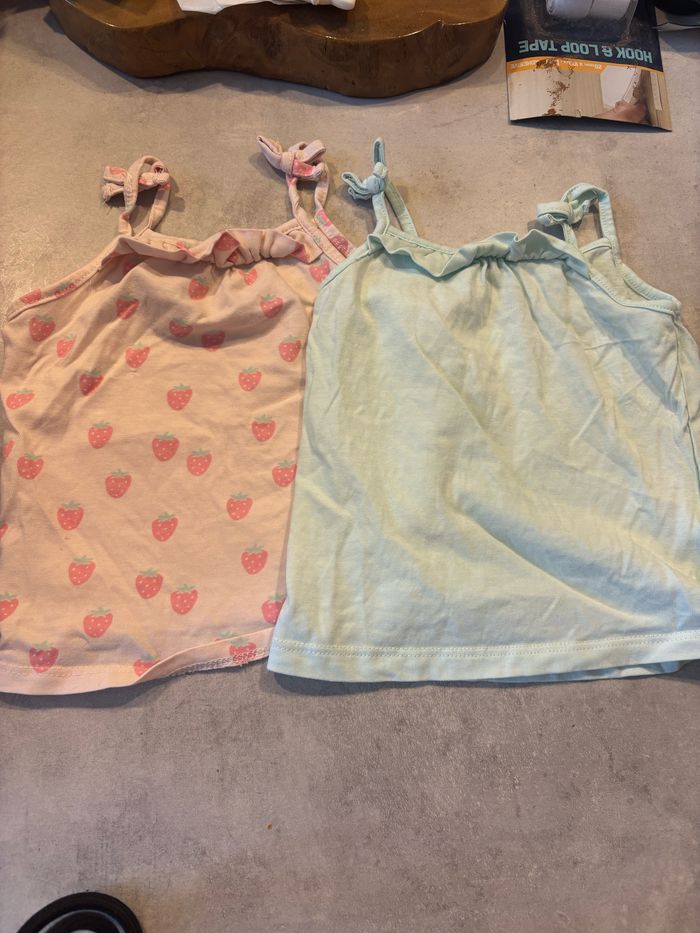 Lot 2 t-shirt à bretelles