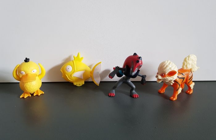 Lot 4 Figurines Pokemon