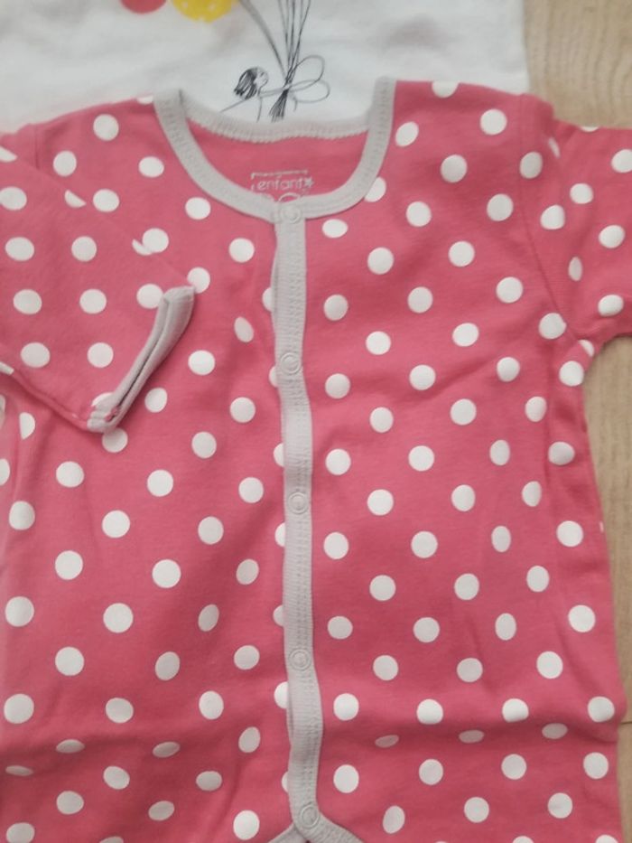 4 pyjamas léger 1mois - photo numéro 7