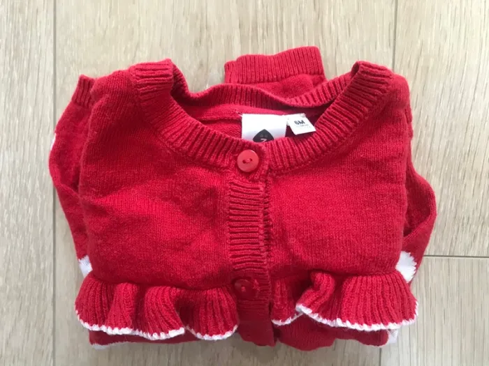 Gilet rouge et blanc 6 mois - photo numéro 3