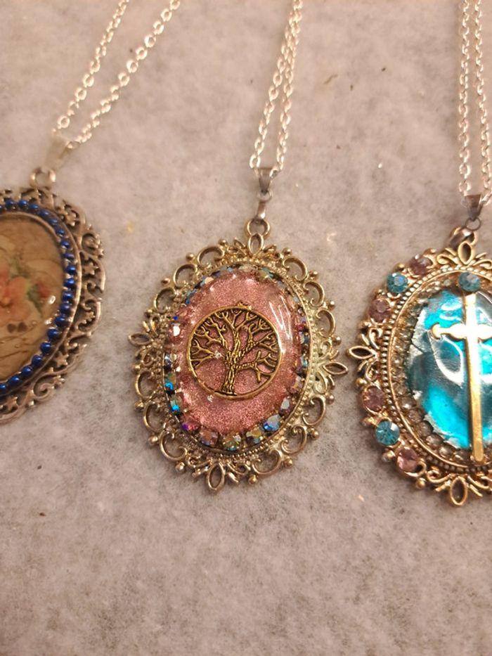 Lot de 3 magnifiques colliers avec pendentif multicolore - photo numéro 6