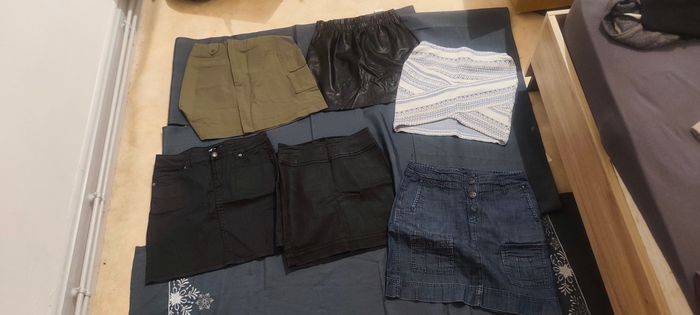 Lot vêtements femme ( jeans jupe veste )