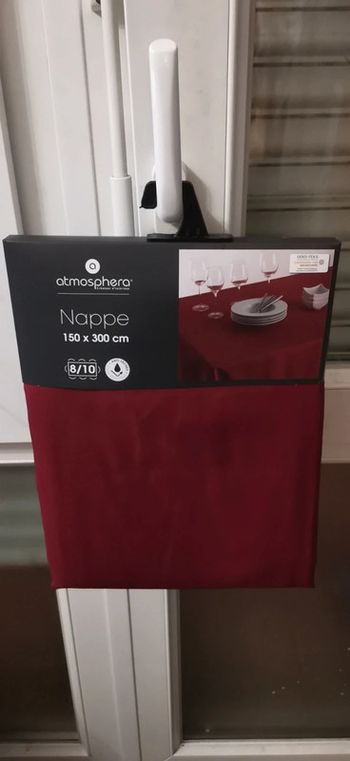 Joli Nappe a l'italienne rouge Bordeaux 150X300cm ideal pour table de 8 a 10 couvert