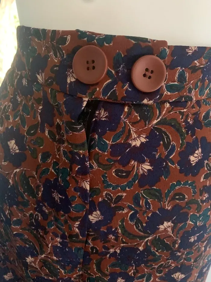 Pantalon motifs fleurs camaïeu taille 40 - photo numéro 8