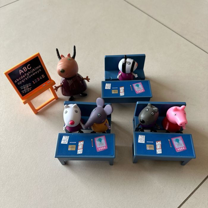 salle de classe peppa pig
