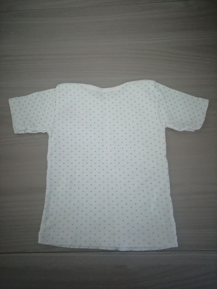 T-shirt blanc à points verts - photo numéro 2