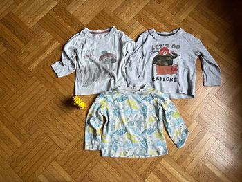 Lot 3 t-shirt manches longues Primark 18/24mois