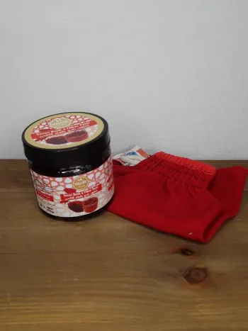 Savon noir bledi akkar fassi 200g et son gant de kessa