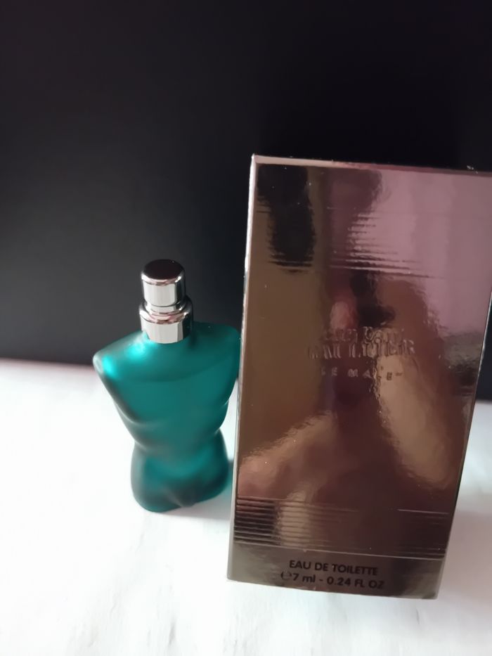 Miniature ( mini ) le male de gaultier eau de toilette 7 ml. Neuve - photo numéro 2