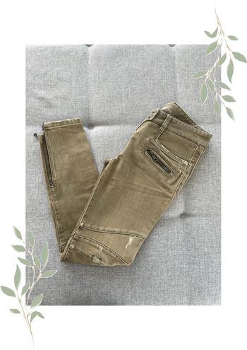 Jean Vert Effet Usé/Déchiré – Balmain – Taille 40 💚