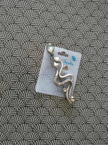 Broche double serpent