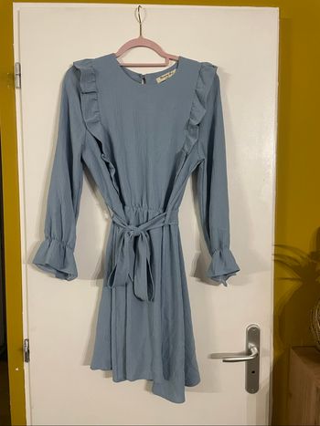 Robe bleue élastique