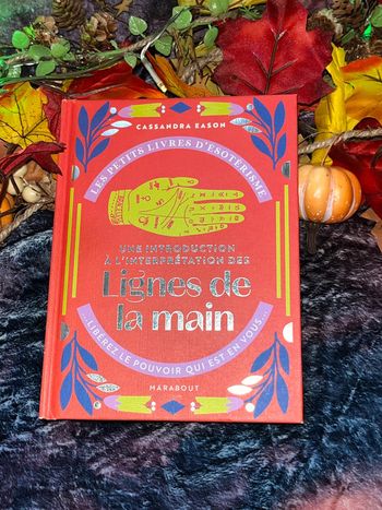 Une introduction à l'interprétation des lignes de la main - Poche Cassandra Eason Virginie Bordeaux