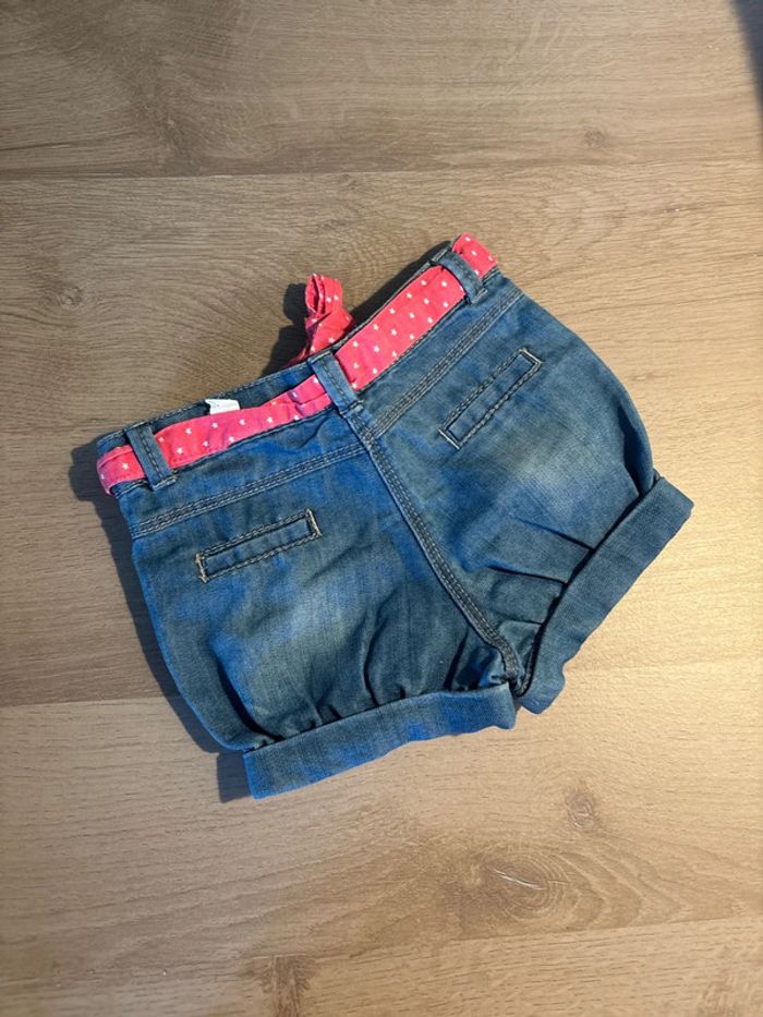 Short jean / 6 mois - photo numéro 2