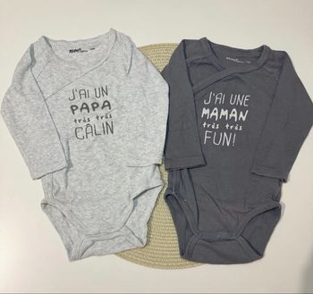 Joli lot de bodie, taille 12 mois