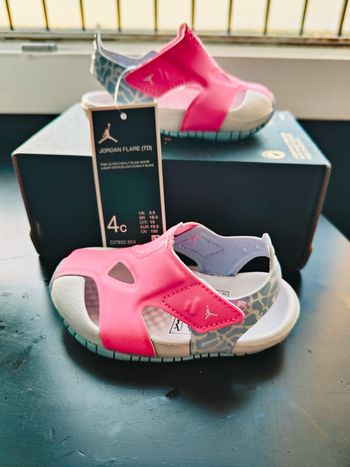 Nike Jordan Flare 
