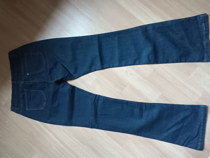 Jeans neuf - photo numéro 2