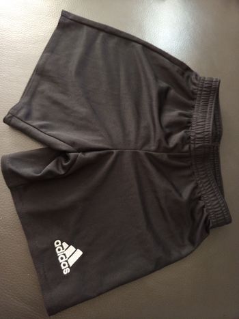 Short foot Adidas 5/6 ans