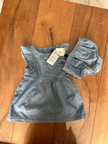 Robe Kiabi neuve avec étiquette 9 mois