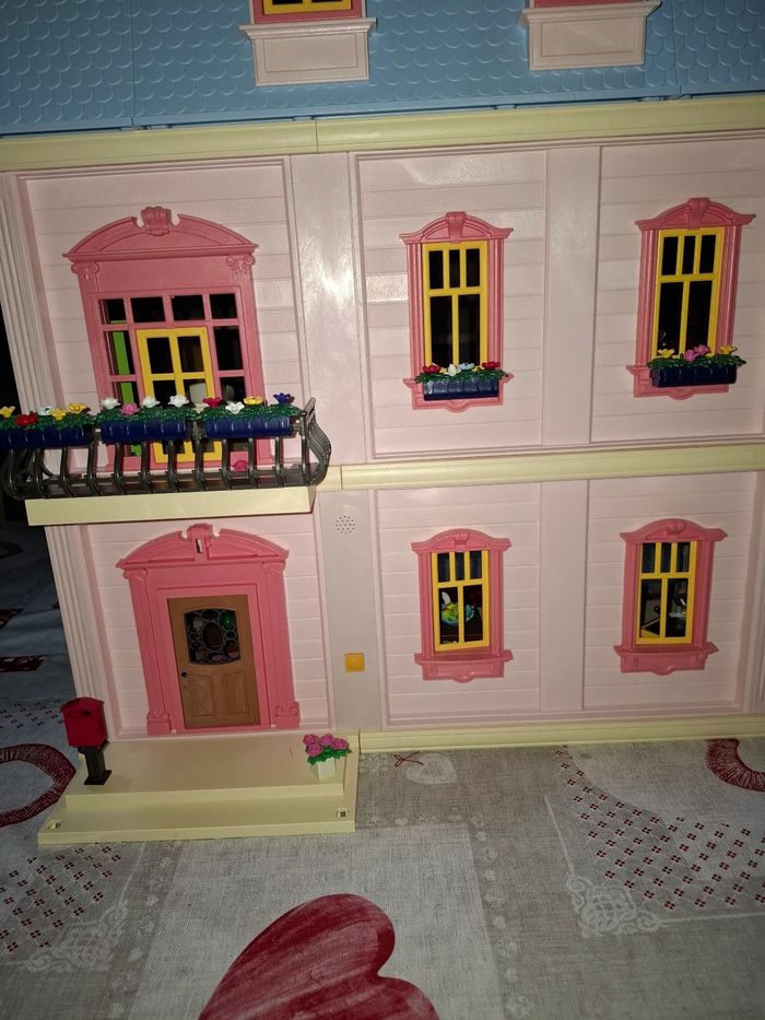 Maison Playmobil rose Dolhouse complète - photo numéro 10